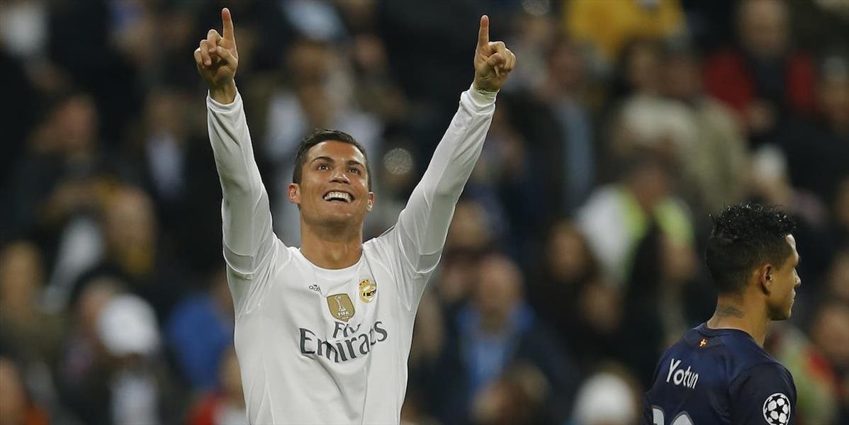 Ronaldo bude hrať do štyridsiatky, tvrdí jeho agent