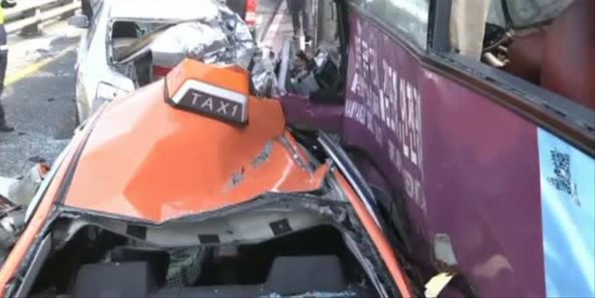 V Prešove sa zrazil autobus s taxíkom, na mieste zasahovali aj hasiči