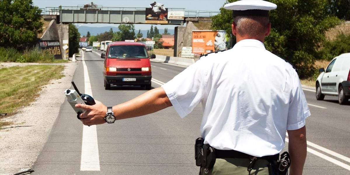 Polícia bude kontrolovať vodičov vo viacerých okresoch Trenčianskeho kraja