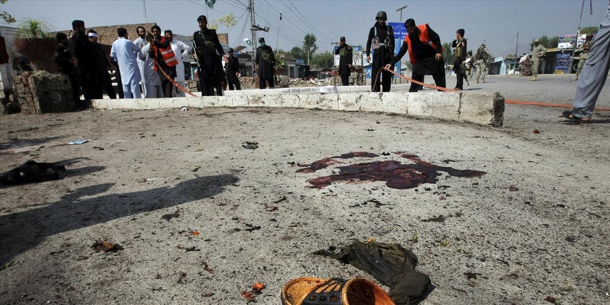 Bombový útok v pakistanskom Mardáne si vyžiadal desiatky mŕtvych a zranených