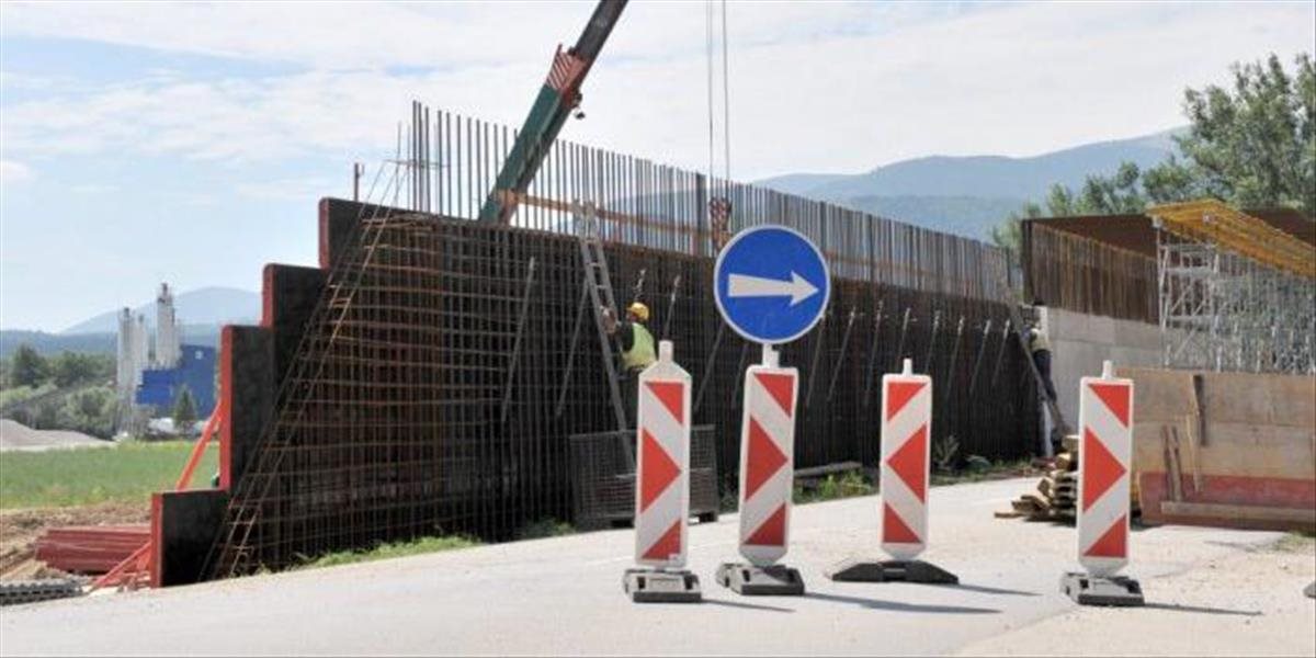 Rezort dopravy vyhodnocuje ceny pre stavbu a prevádzku D4 a R7