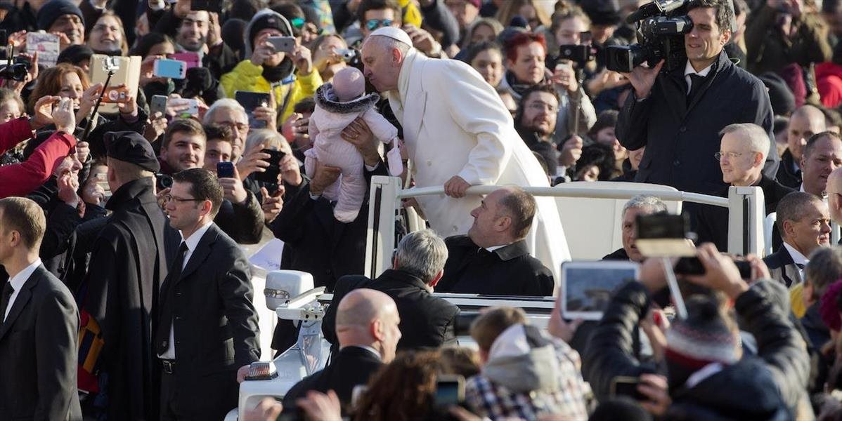 S pápežom sa v roku 2015 iba vo Vatikáne stretlo 3,2 milióna pútnikov