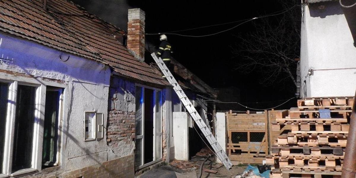 V Šoporni horel skoro ráno rodinný dom, zasahovali hasiči z Galanty aj zo Serede