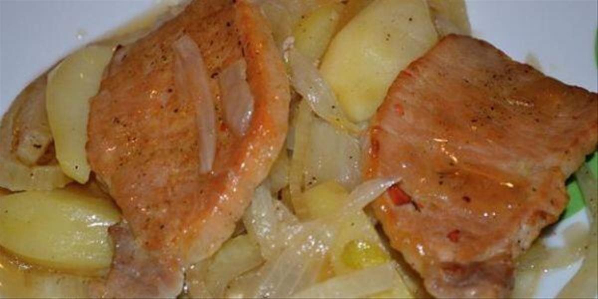 FOTO Recept: Špargľová polievka a pečené karé