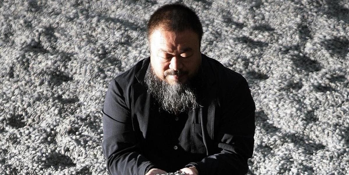 Čínsky umelec Wej-wej plánuje na ostrove Lesbos postaviť pamätník utečencom