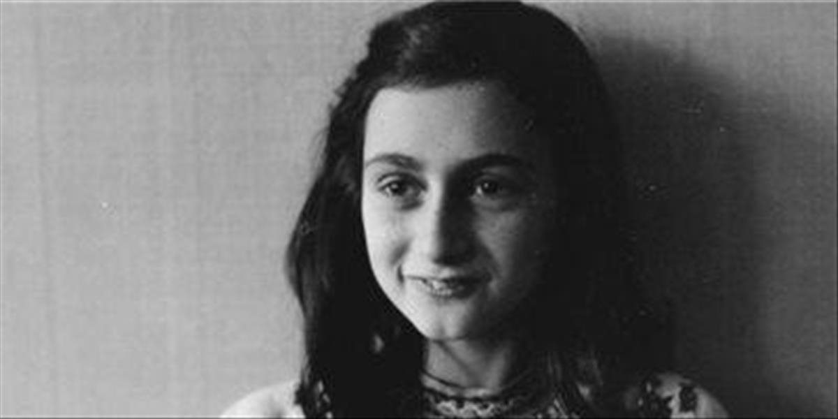 Na internete je napriek hrozbe súdom voľne prístupný Denník Anny Frankovej