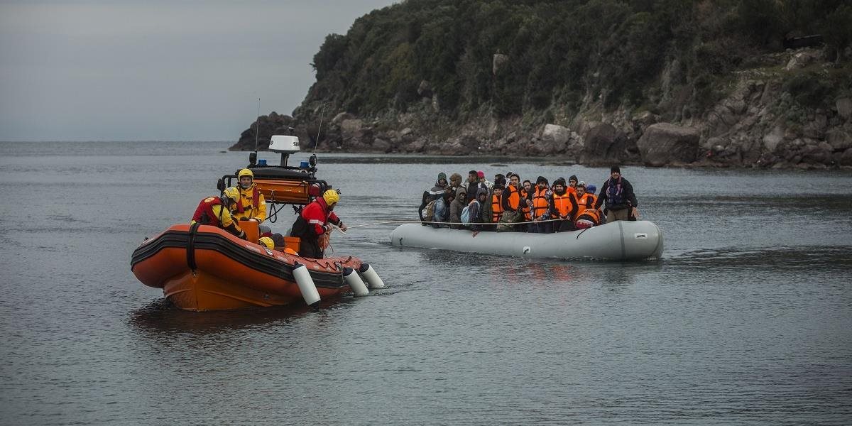 Turecká pobrežná stráž zachránila 57 ľudí uviaznutých na ostrovčeku