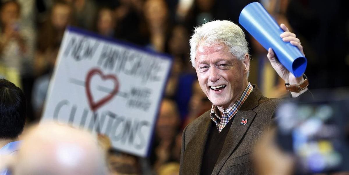 Bill Clinton sa vydal na turné, aby podporil prezidentskú kampaň manželky