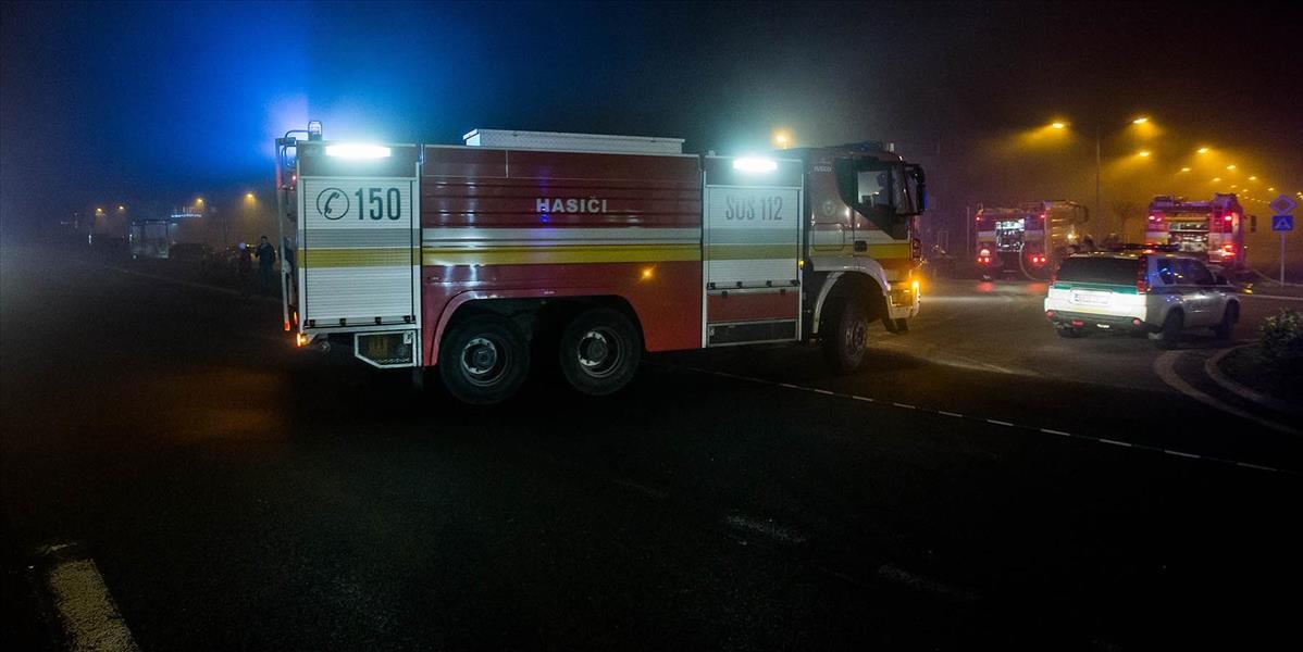 Požiar v Košiciach: Ľudí museli v noci evakuovať z bytovky