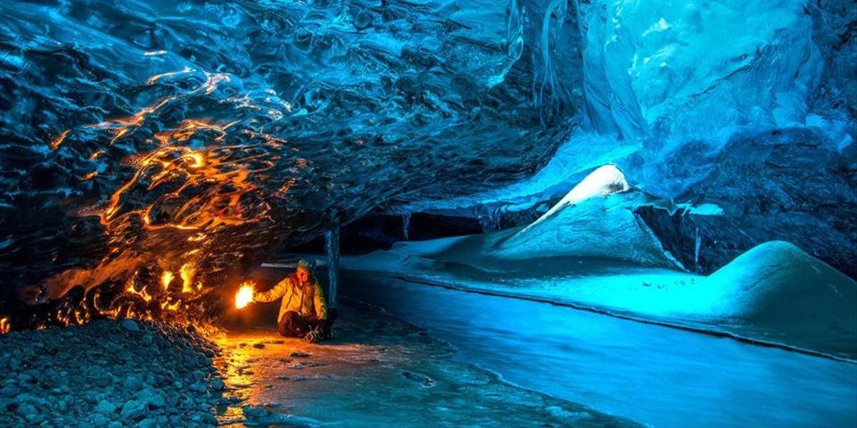 FOTO Úchvatné zábery ľadovej jaskyne na Islande