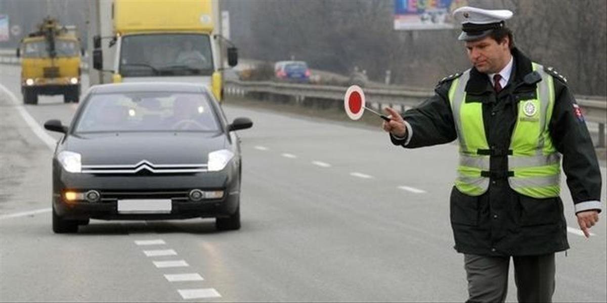 Polícia si dnes posvieti na premávku v okresoch Banská Bystrica a Revúca