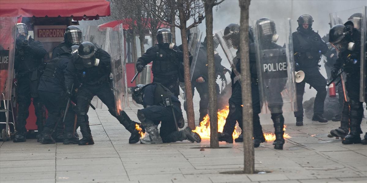 Kosovská polícia použila slzný plyn, aby rozohnala protest opozície