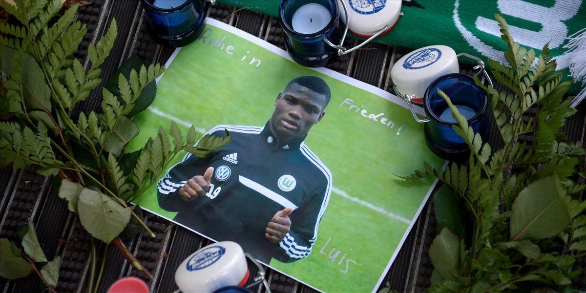 Hráči Wolfsburgu si na sústredení uctili pamiatku Juniora Malandu