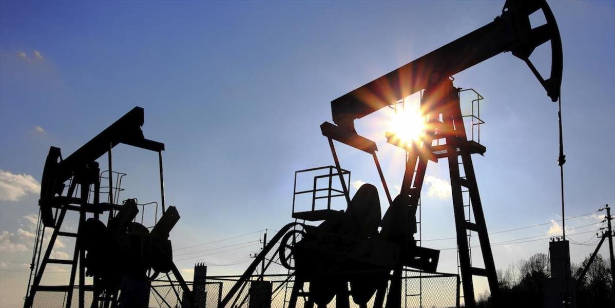 Ceny ropy dnes klesli v reakcii na spomaľovanie čínskej ekonomiky