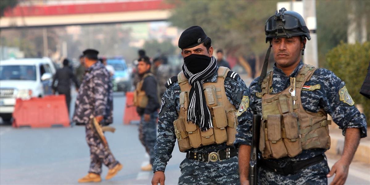 V Bagdade napadli obchodné centrum, 10 ľudí zabili a zajali rukojemníkov