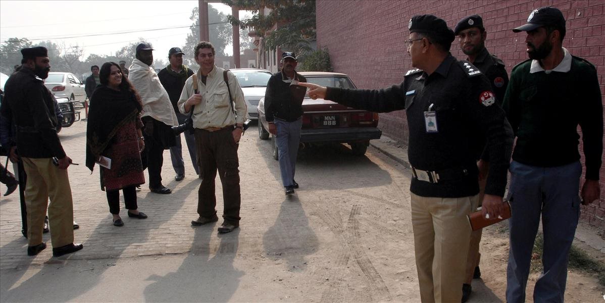 Pakistanskí policajti urobili raziu v dome žurnalistu z New York Times