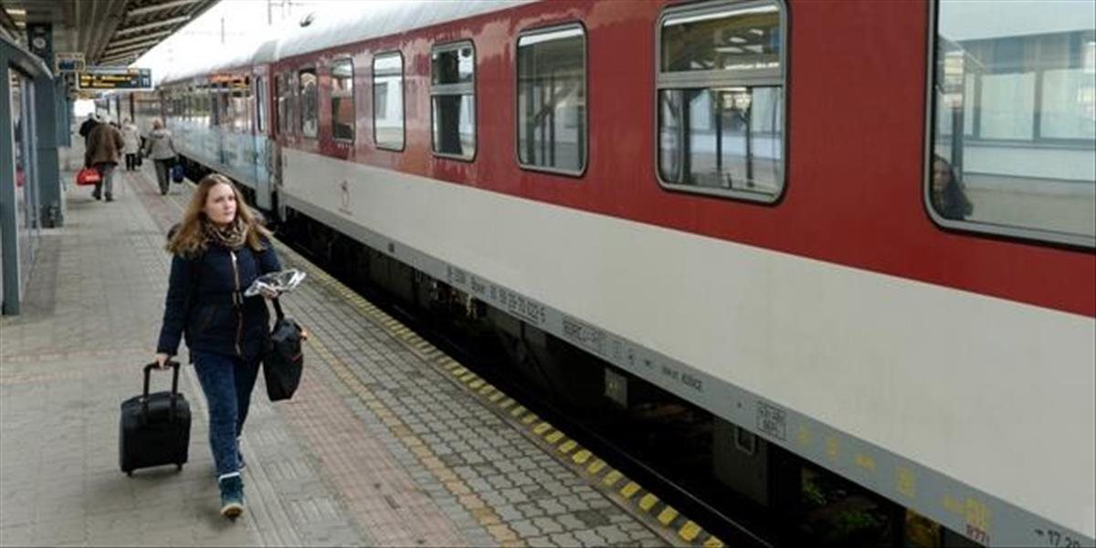 Železničiari zrušili tender na prenájom tridsiatich vozňov