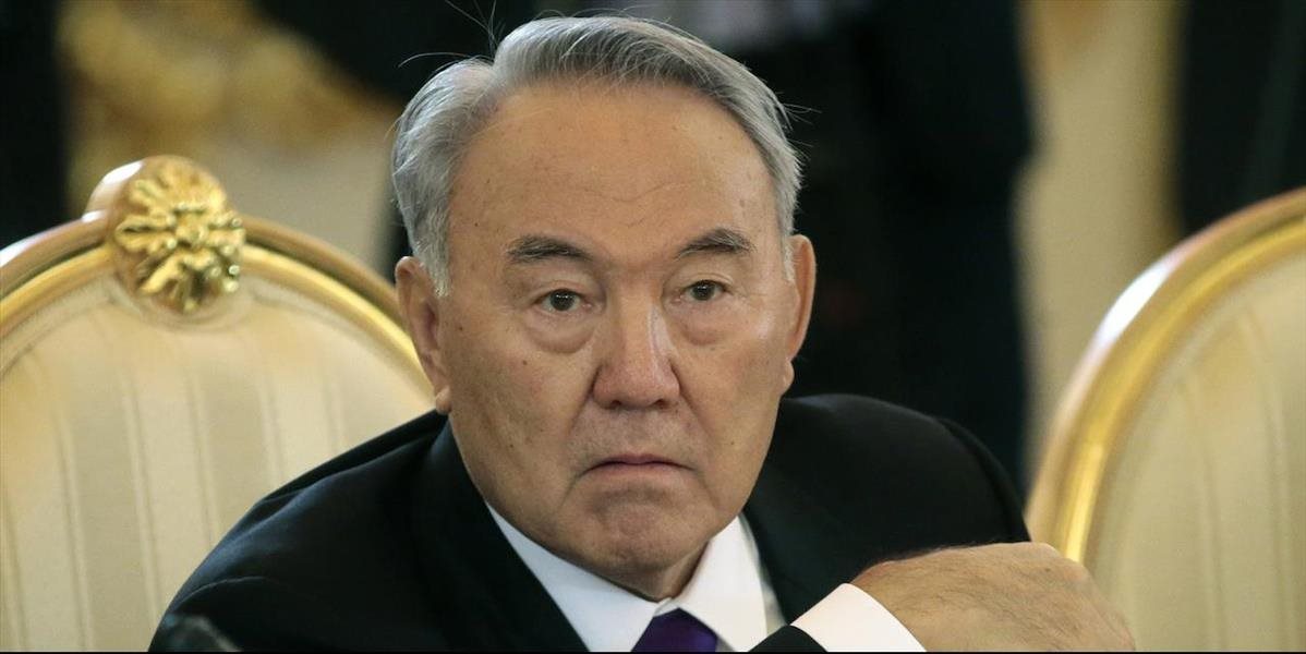 Nazarbajevovi stúpenci žiadajú predčasné parlamentné voľby v Kazachstane
