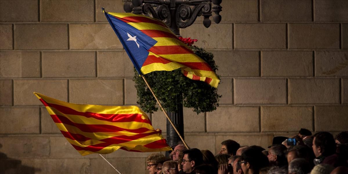 Španielsky parlament rozdelený do štyroch blokov sa zišiel na prvej schôdzi