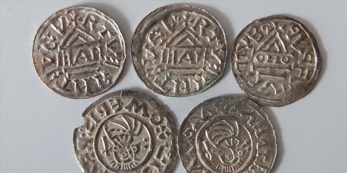 V okolí Pardubíc našli mimoriadny poklad z 10. storočia: Nálezca dostane až dva milióny českých korún