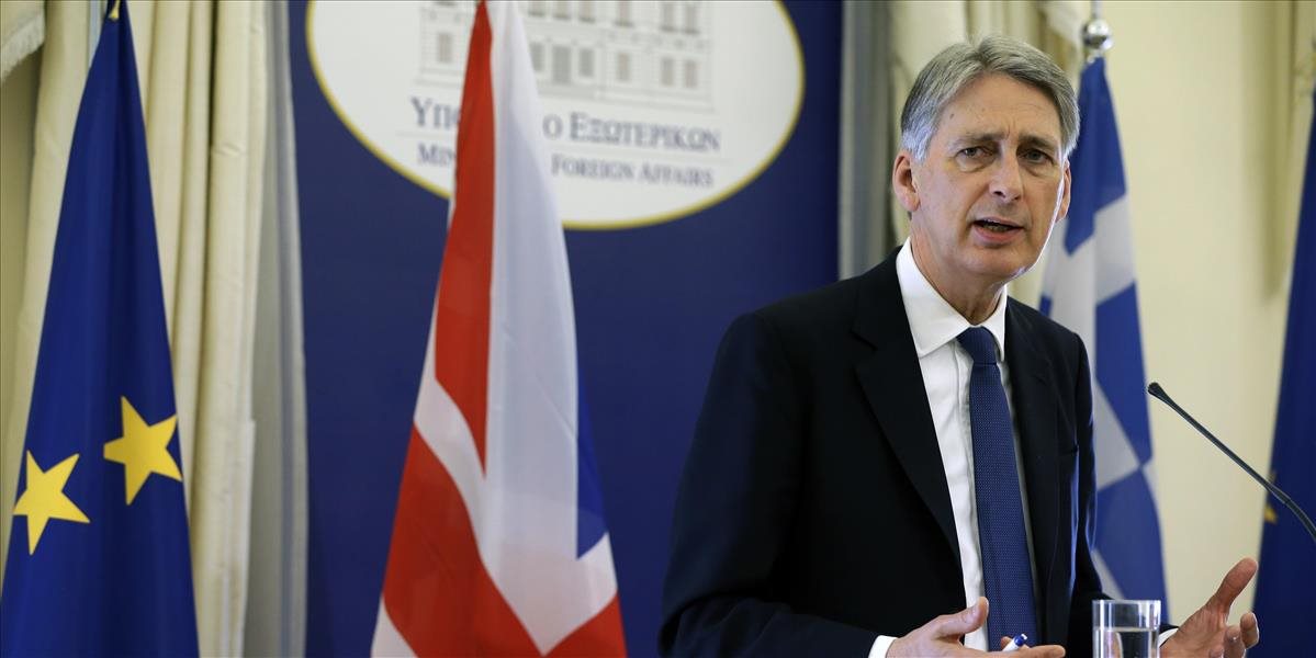 Hammond: Británia sa blíži ku kompromisu s EÚ v otázke dávok pre migrantov