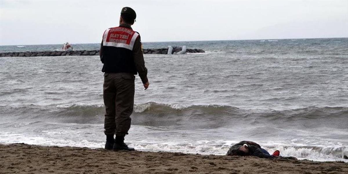 Na západné pobrežie Turecka vyplavilo more telá ďalších deviatich migrantov