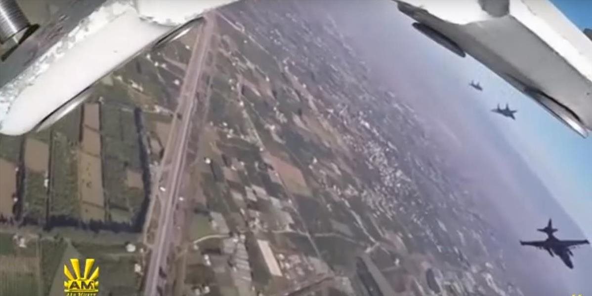 VIDEO Ruské stíhačky podnikli prvú spoločnú bojovú operáciu so sýrskou armádou