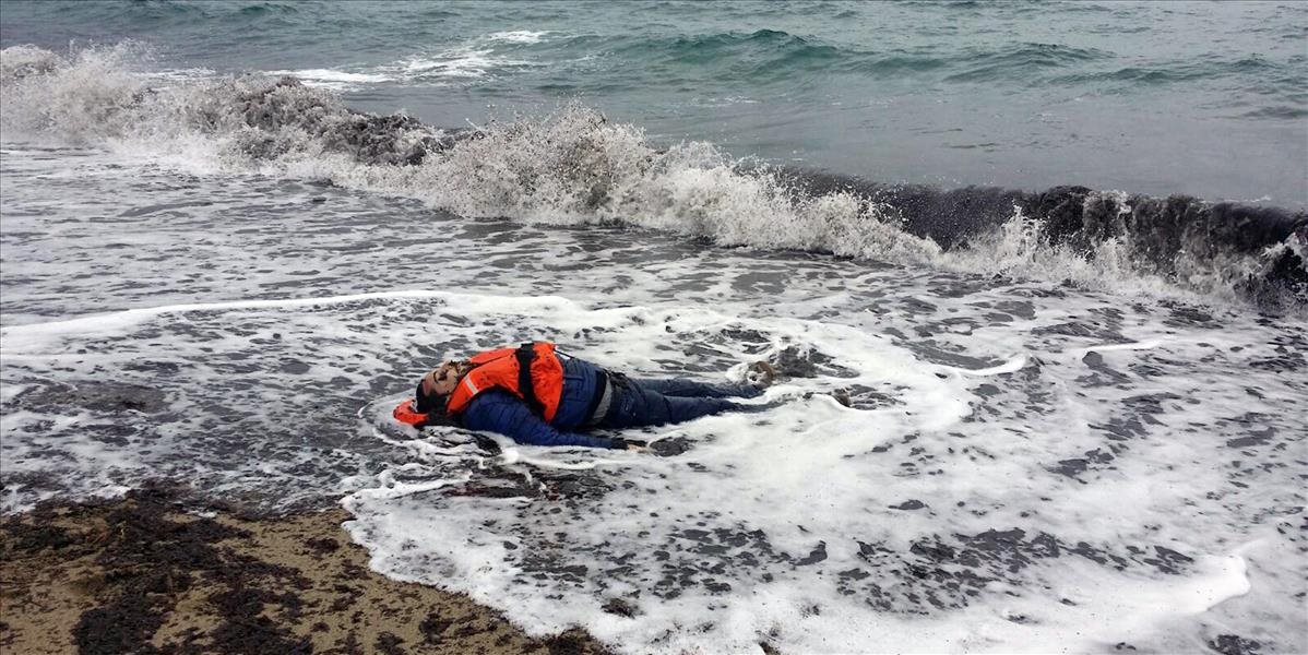 V Egejskom mori sa prevrátil čln s migrantmi, tri deti sa utopili