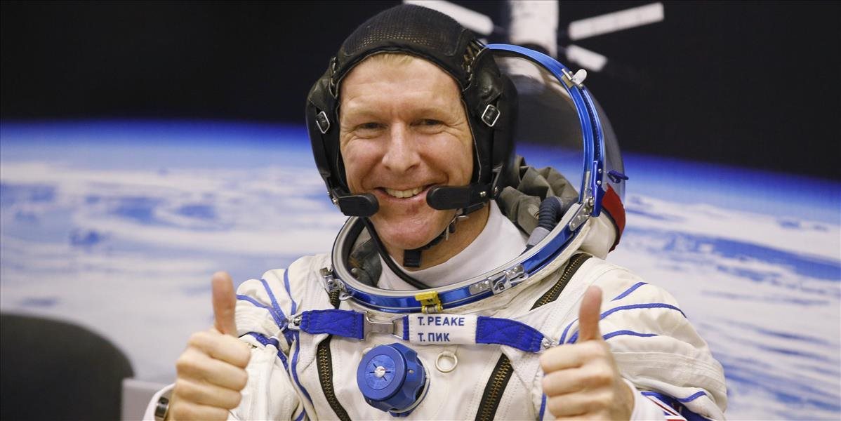 VIDEO Prvý britský astronaut vystúpil do voľného priestoru