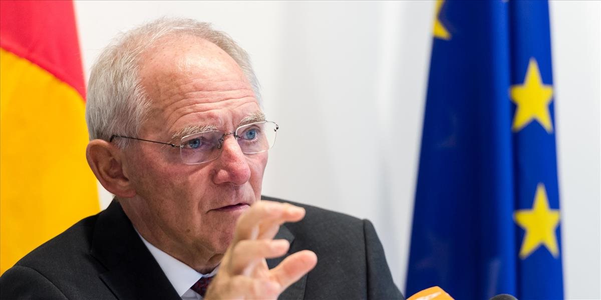 Financovať migračnú krízu môže pomôcť vyššia daň z benzínu, tvrdí Schäuble