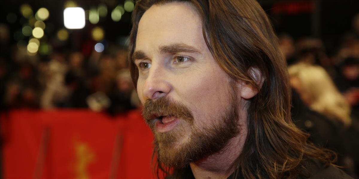 Christian Bale si napokon nezahrá v snímke o Enzovi Ferrarim
