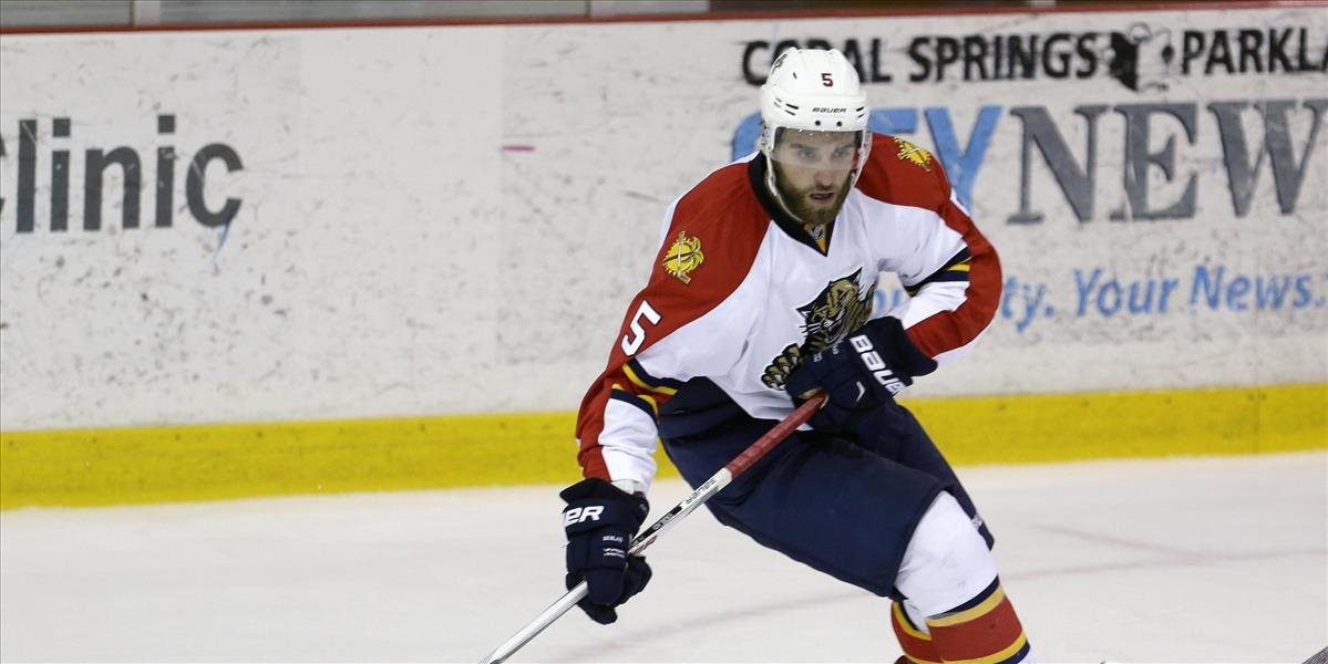 NHL: Ekblad nastúpi až v piatok proti Hossovi s Pánikom