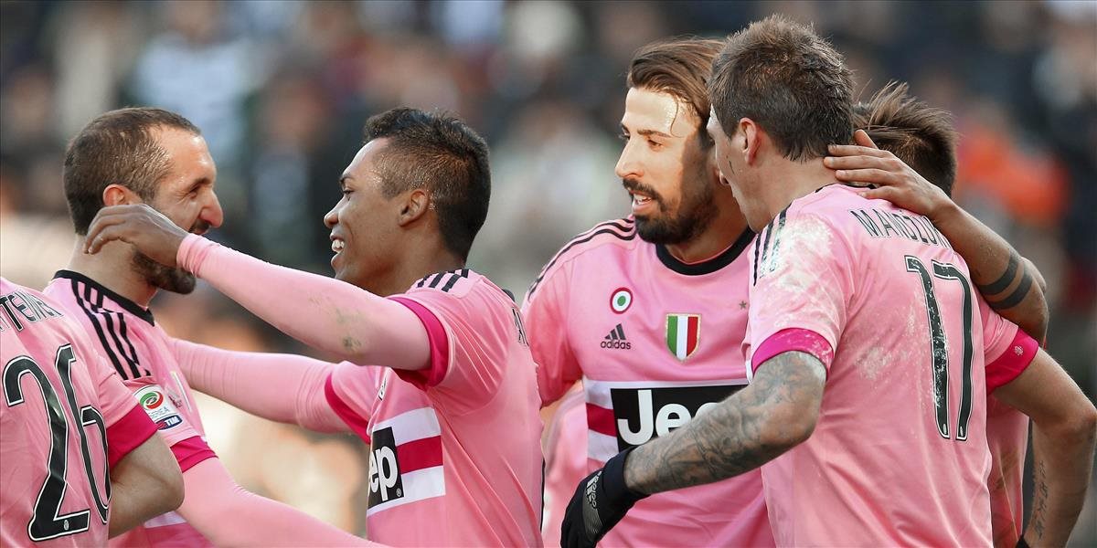 Futbal: Juventus pokračuje v stíhacej jazde, vyhral desiaty zápas v rade