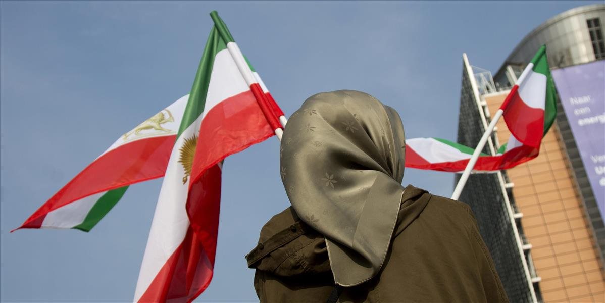 Irán sa búri proti novým sankciám, USA obvinil z propagandy a upokojovania kritiky