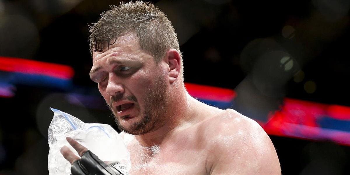 FOTO a VIDEO Len pre silné povahy: UFC zápasník utrpel brutálne zranenie oka