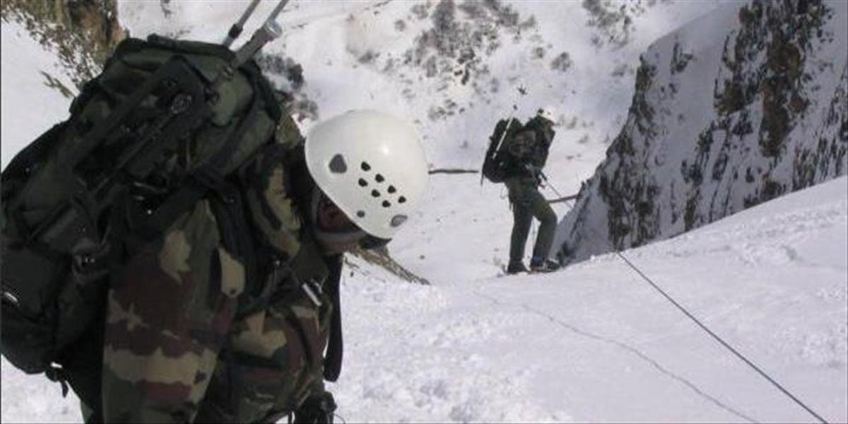 Pri páde lavíny zahynulo päť vojakov
