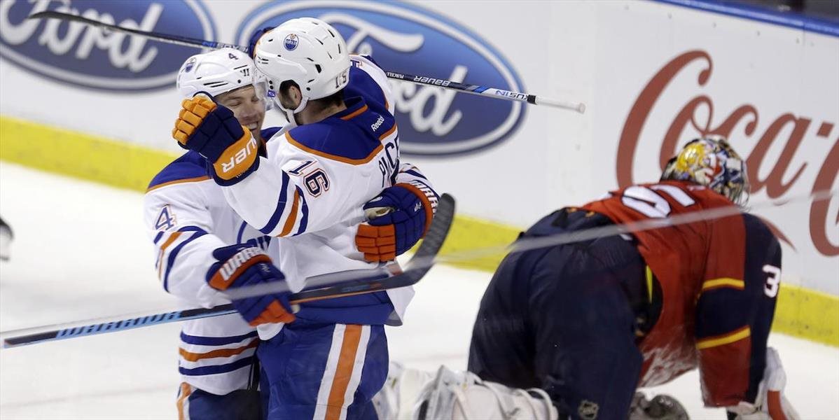 NHL: Edmonton so Sekerom zvíťazil na Floride, no prišiel o Nugenta-Hopkinsa