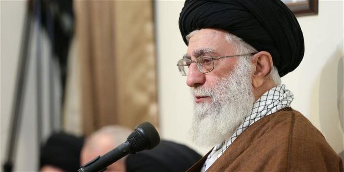 Chameneí privítal zrušenie sankcií voči Iránu, pretvárke USA ale neverí
