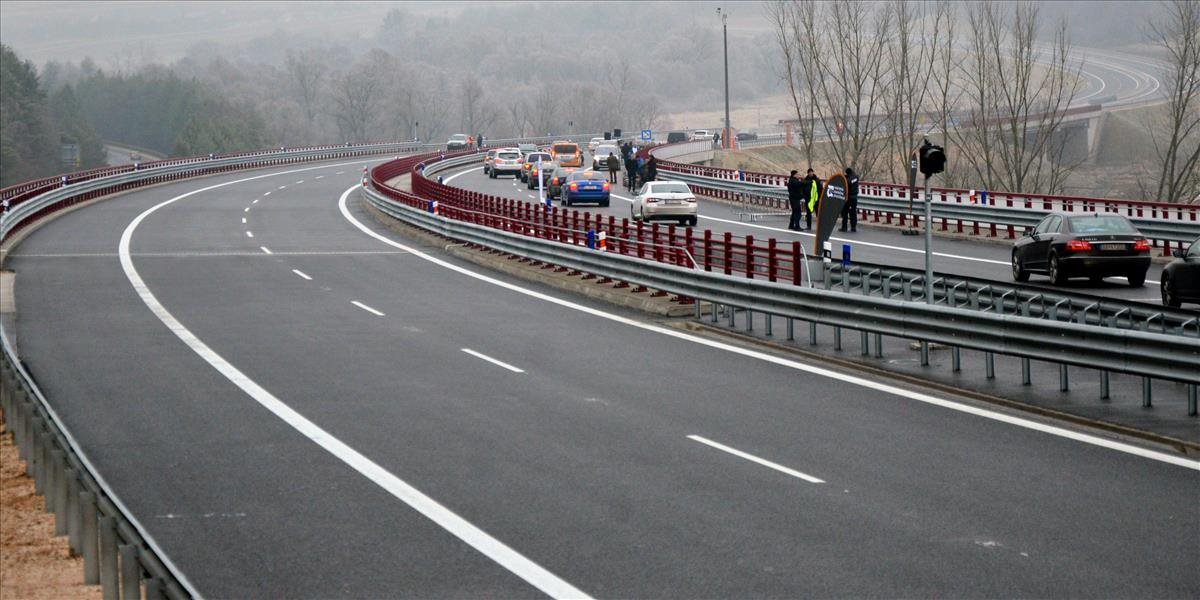 Vláda odobrila návrh na uzavretie dohody s Českou republikou o cestnom spojení
