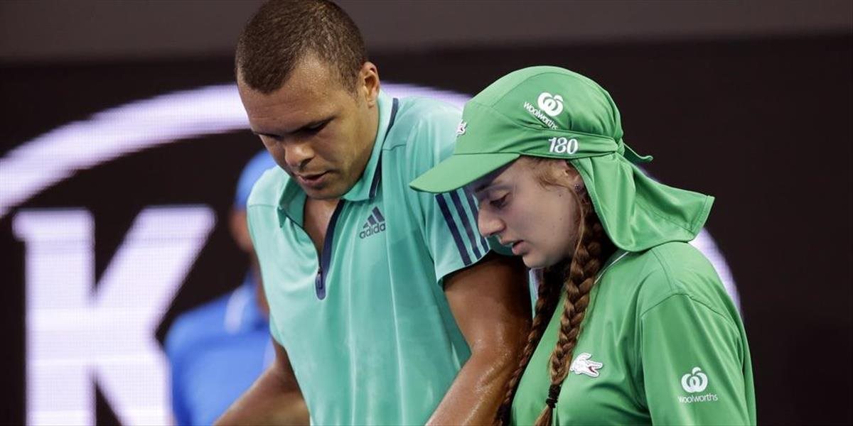VIDEO Australian Open: Rytier Tsonga ratoval dehydrovanú podávačku lôpt