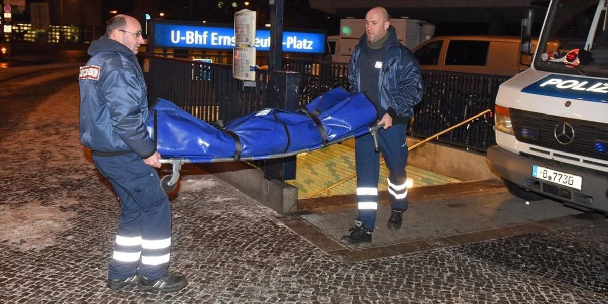 Otrasné: Muž sotil v Berlíne cudziu ženu pod vlak metra, tá neprežila