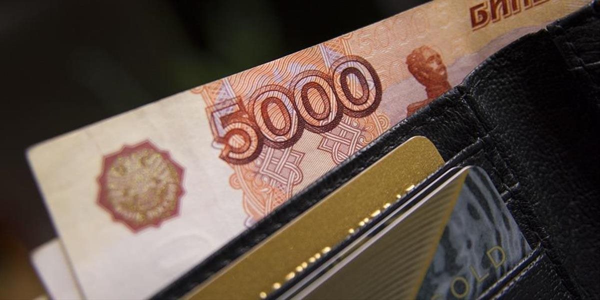 Ruský rubeľ opäť klesol, prekonal nové historické minimum