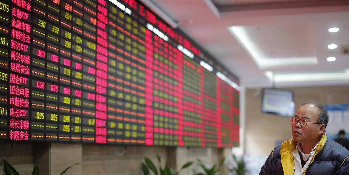 Čínske akciové trhy opäť klesli, index CSI300 klesol o takmer 3 %