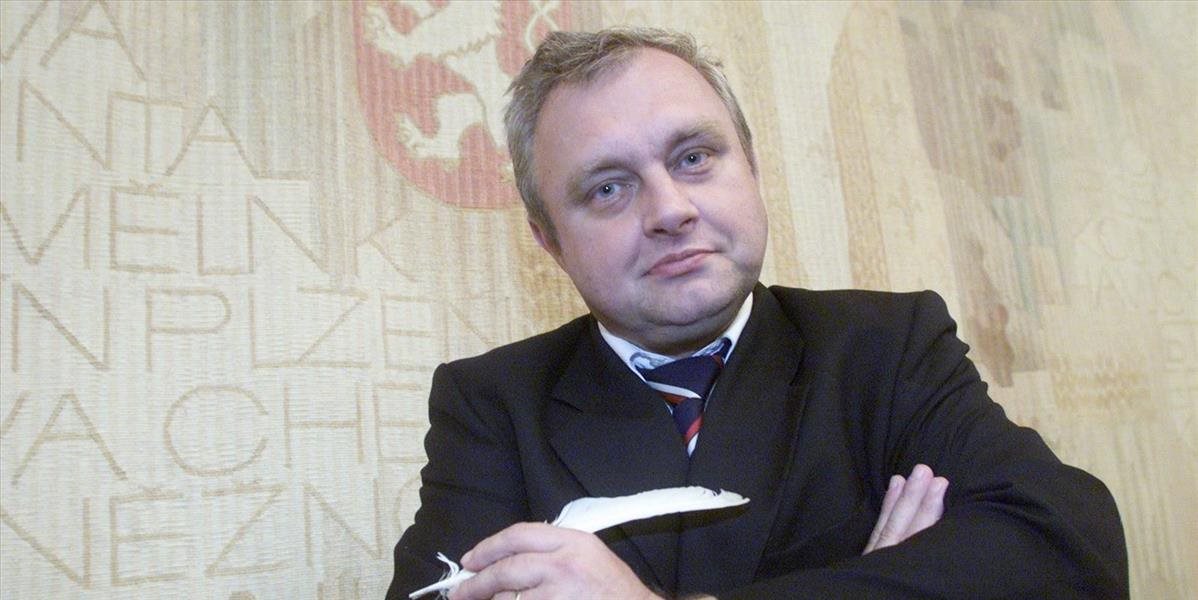 Pohreb europoslanca Ransdorfa zaplatí KSČM