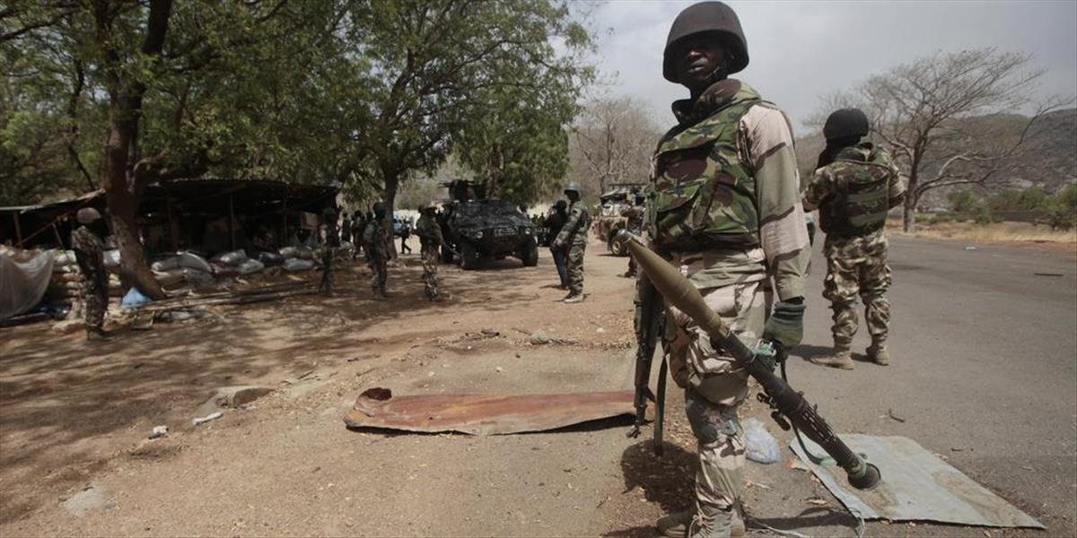 Samovražední atentátnici zabili v Kamerune najmenej 20 ľudí