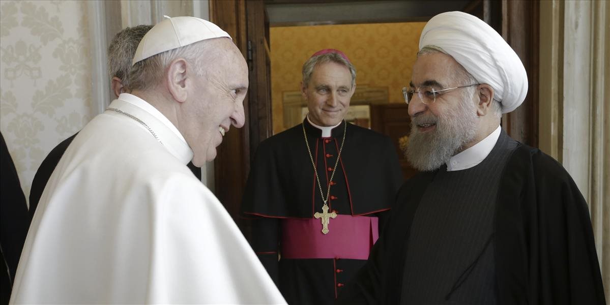 FOTO Iránsky prezident Rúhání navštívil Pápeža Františka, požiadal ho o modlitby