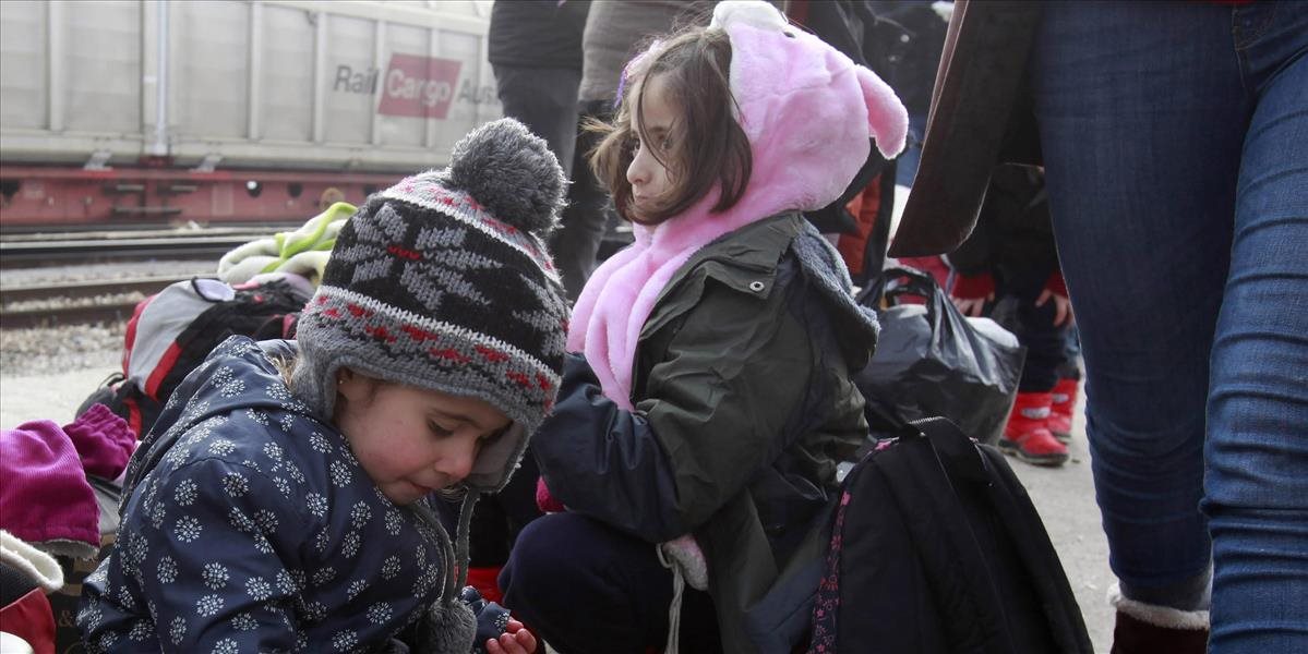 Británia z utečeneckých táborov prijme stovky detí bez sprievodu