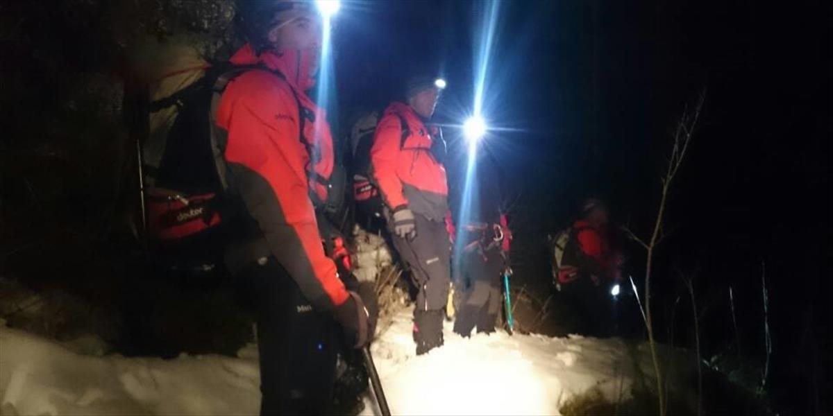 Pri páde z ľadopádu si slovenský horolezec spôsobil viaceré zranenia
