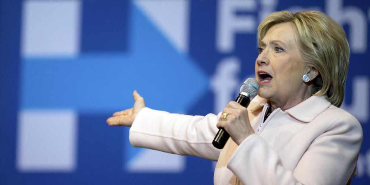 Potvrdené: V Clintonovej súkromných e-mailoch boli prísne tajné dokumenty