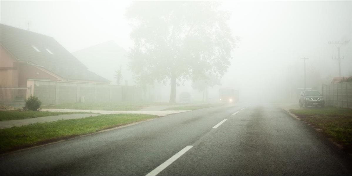 Vodiči by si mali dávať pozor na hmlu i poľadovicu